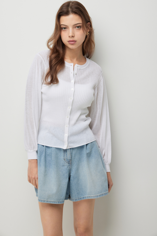 https://img.benettonmall.com/PARTS/KS/26F/SAKC08641WH_MB_D3.jpg?cb=1789410927