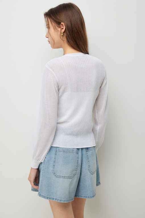 https://img.benettonmall.com/PARTS/KS/26F/SAKC08641WH_MB_D4.jpg?cb=1789410927