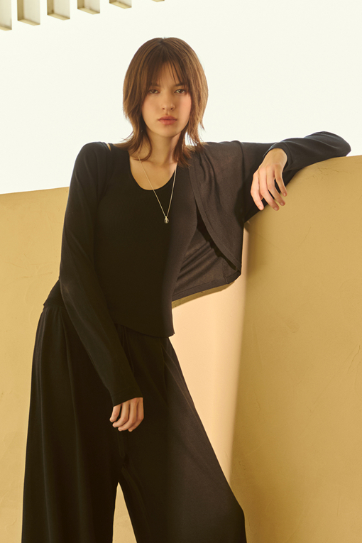 https://img.benettonmall.com/PARTS/KS/26F/SAKC09641BK_MB_D0.jpg?cb=1790808094