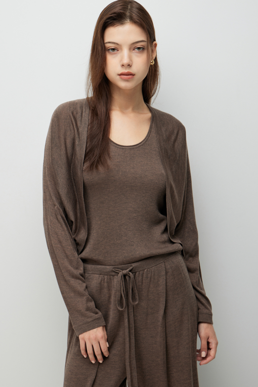 https://img.benettonmall.com/PARTS/KS/26F/SAKC09641BR_MB_D3.jpg?cb=1789410927