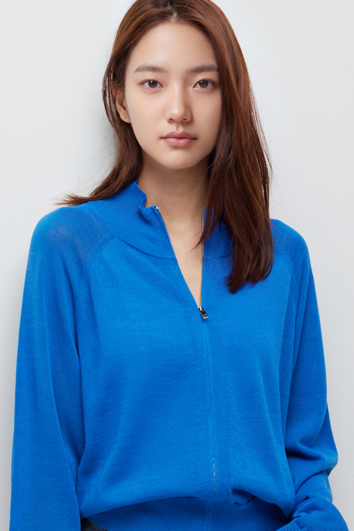 https://img.benettonmall.com/PARTS/KS/26F/SAKC10641BL_MB_D3.jpg?cb=1789410927