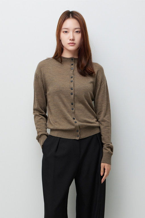 https://img.benettonmall.com/PARTS/KS/26F/SAKC31661MW_MB_M0.jpg?cb=1789983961