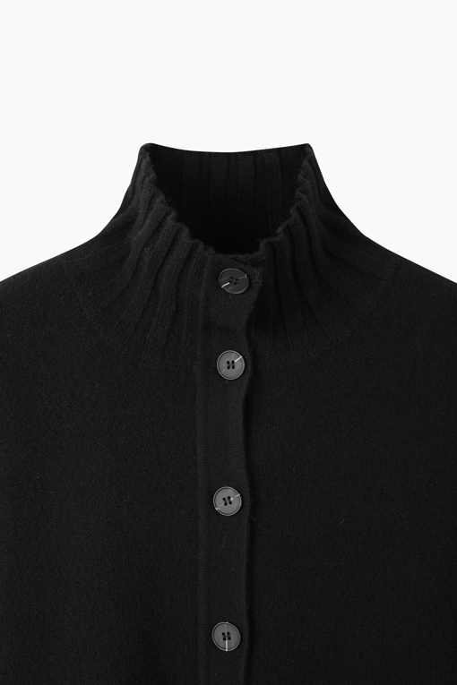 https://img.benettonmall.com/PARTS/KS/26F/SAKC34661BK_MB_D2.jpg?cb=1789983961