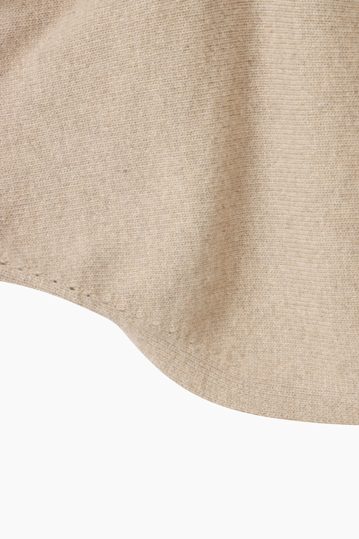 https://img.benettonmall.com/PARTS/KS/26F/SAKC35661BG_MB_D4.jpg?cb=1789983961