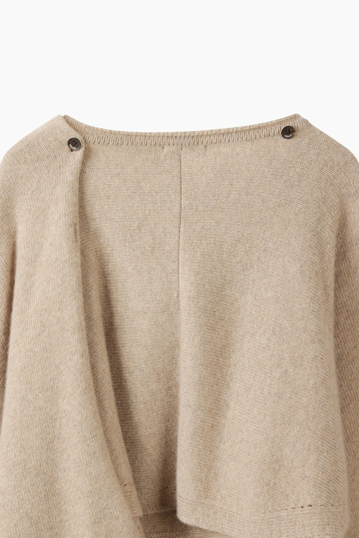 https://img.benettonmall.com/PARTS/KS/26F/SAKC35661BG_MB_D5.jpg?cb=1789983961