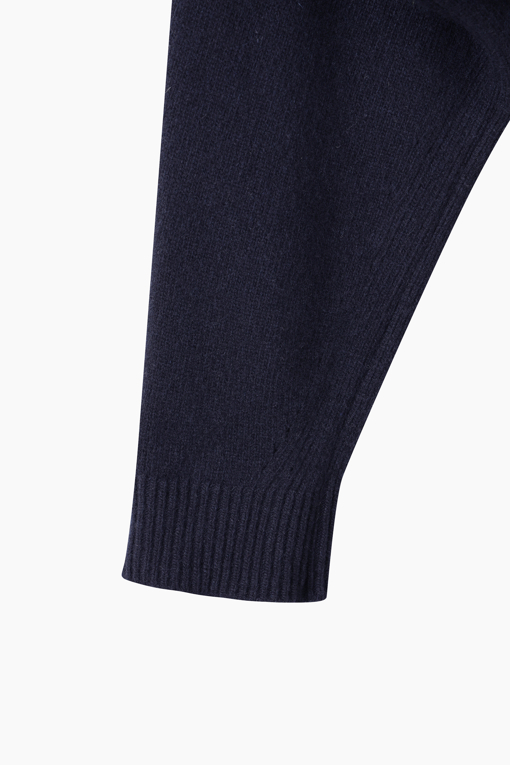 https://img.benettonmall.com/PARTS/KS/26F/SAKC35661DN_MB_D3.jpg?cb=1789983961