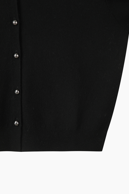 https://img.benettonmall.com/PARTS/KS/26F/SAKC41661DN_MB_D4.jpg?cb=1789983961