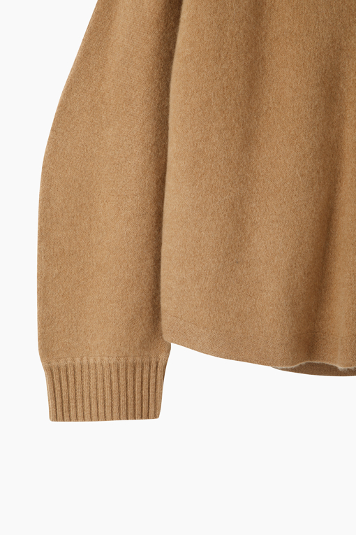 https://img.benettonmall.com/PARTS/KS/26F/SAKC43661CA_MB_D3.jpg?cb=1789983961