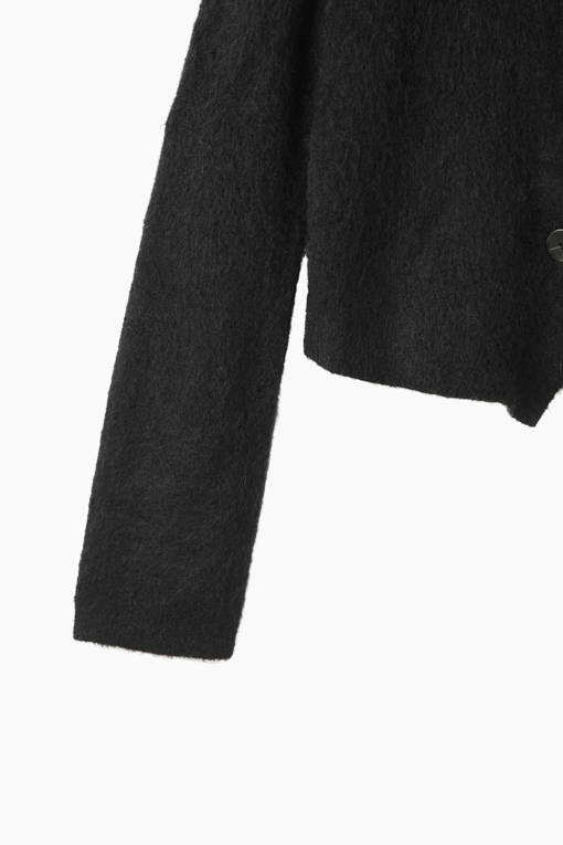 https://img.benettonmall.com/PARTS/KS/26F/SAKC46661BK_MB_D3.jpg?cb=1793028892
