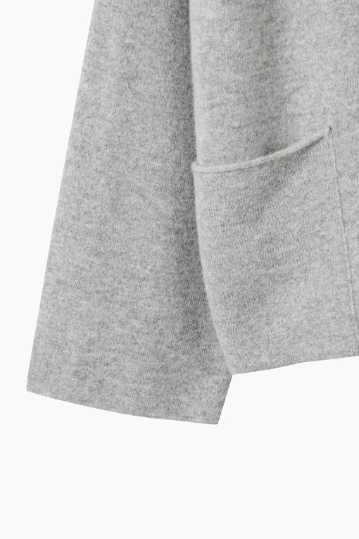 https://img.benettonmall.com/PARTS/KS/26F/SAKC47661GR_MB_D3.jpg?cb=1789983961