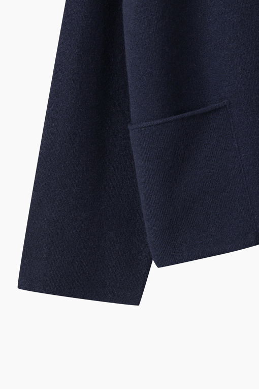 https://img.benettonmall.com/PARTS/KS/26F/SAKC47661NY_MB_D3.jpg?cb=1789983961