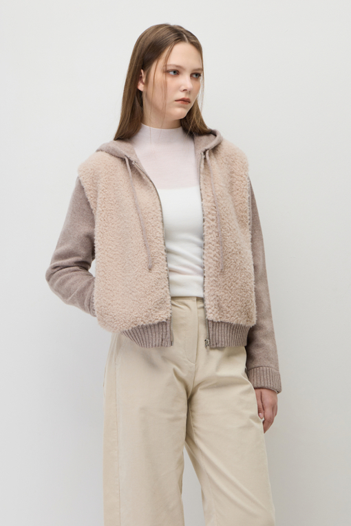 https://img.benettonmall.com/PARTS/KS/26F/SAKC48661BG_MB_M1.jpg?cb=1793028892