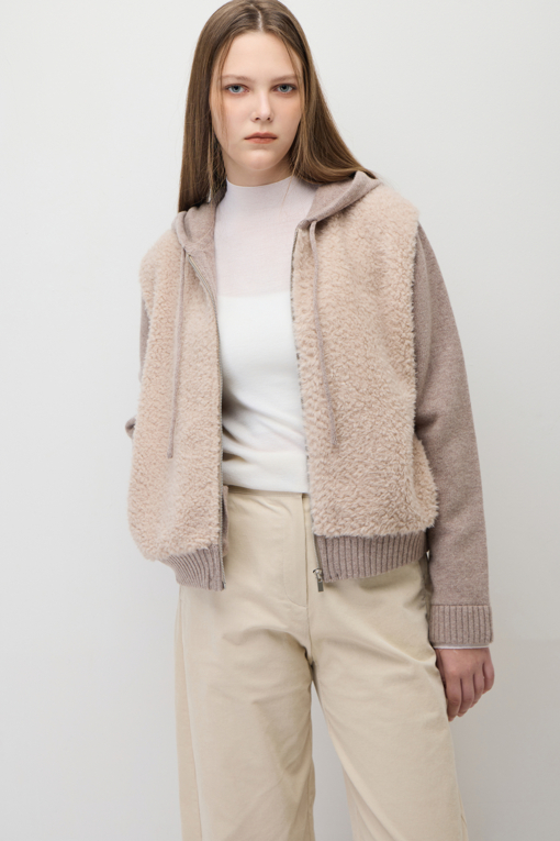 https://img.benettonmall.com/PARTS/KS/26F/SAKC48661BG_MB_M3.jpg?cb=1793028892