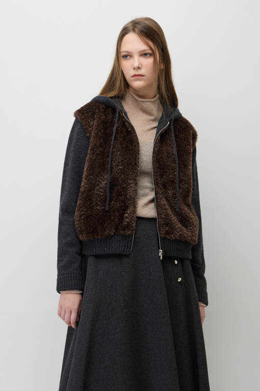 https://img.benettonmall.com/PARTS/KS/26F/SAKC48661CG_MB_M0.jpg?cb=1793028892