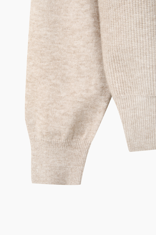 https://img.benettonmall.com/PARTS/KS/26F/SAKC81661ME_MB_D4.jpg?cb=1790808094