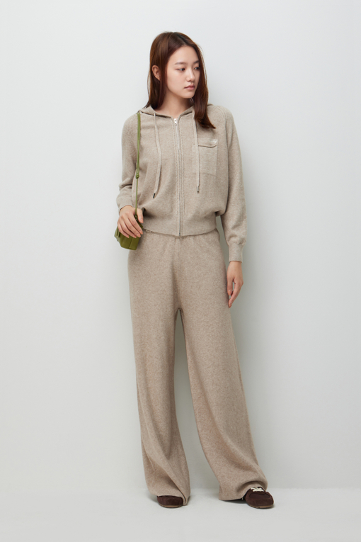https://img.benettonmall.com/PARTS/KS/26F/SAKC81661ME_MB_M5.jpg?cb=1790808094