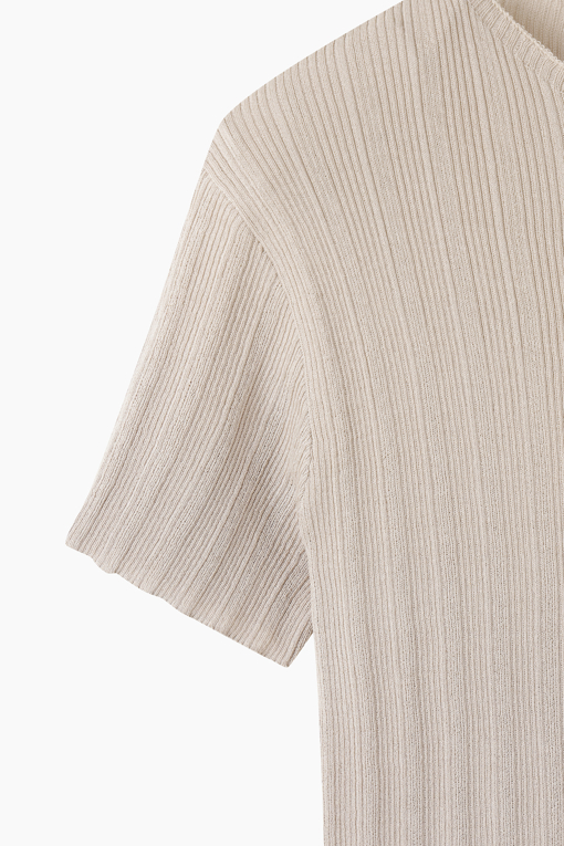 https://img.benettonmall.com/PARTS/KS/26F/SAKCE1641BE_MB_D14.jpg?cb=1787100377