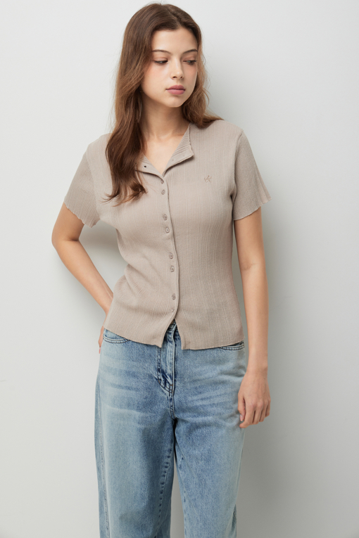 https://img.benettonmall.com/PARTS/KS/26F/SAKCE1641BE_MB_D3.jpg?cb=1787100377