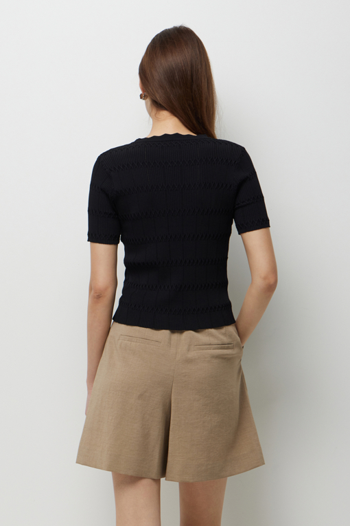 https://img.benettonmall.com/PARTS/KS/26F/SAKCE2641BK_MB_D2.jpg?cb=1787100377