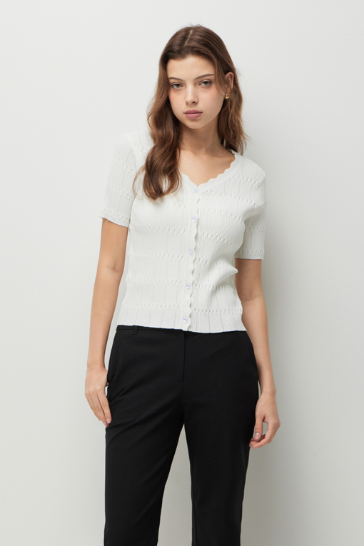 https://img.benettonmall.com/PARTS/KS/26F/SAKCE2641IV_MB_D0.jpg?cb=1787829942
