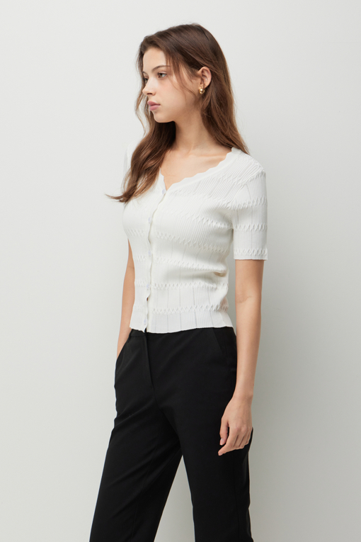 https://img.benettonmall.com/PARTS/KS/26F/SAKCE2641IV_MB_D1.jpg?cb=1787100377