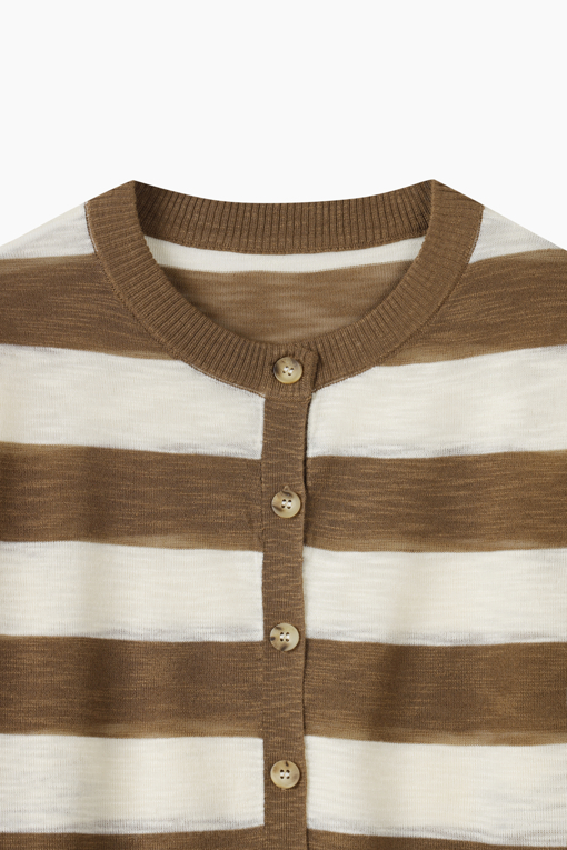 https://img.benettonmall.com/PARTS/KS/26F/SAKCE4641CA_MB_D12.jpg?cb=1787100377