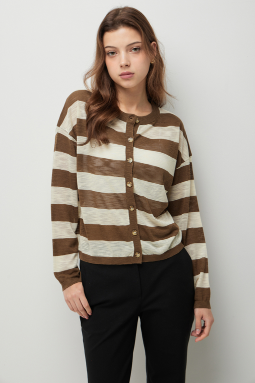 https://img.benettonmall.com/PARTS/KS/26F/SAKCE4641CA_MB_D3.jpg?cb=1787100377
