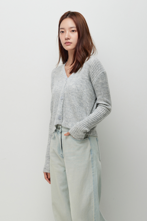 https://img.benettonmall.com/PARTS/KS/26F/SAKCE6661LG_MB_D1.jpg?cb=1787829942