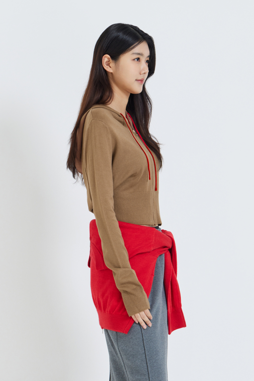 https://img.benettonmall.com/PARTS/KS/26F/SAKCE7661CA_MB_M1.jpg?cb=1792404559