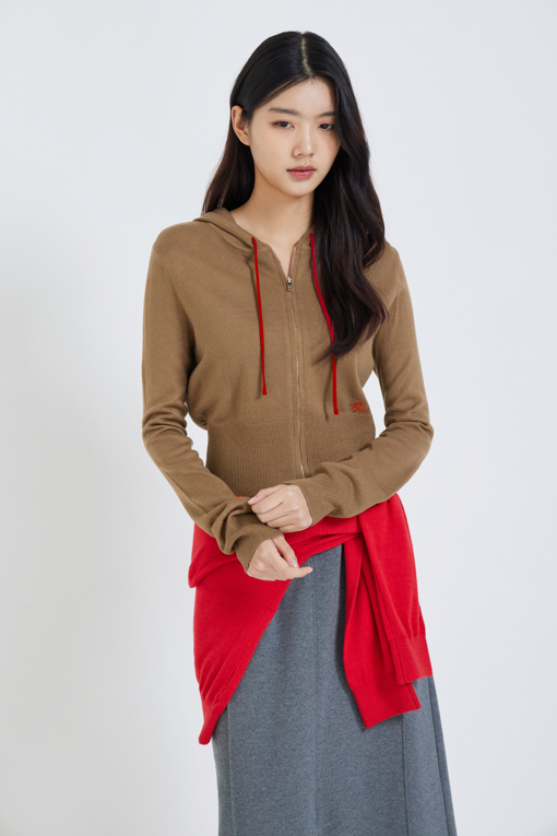 https://img.benettonmall.com/PARTS/KS/26F/SAKCE7661CA_MB_M5.jpg?cb=1792404559
