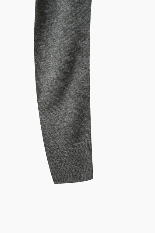 https://img.benettonmall.com/PARTS/KS/26F/SAKCE7661DG_MB_D3.jpg?cb=1792404559