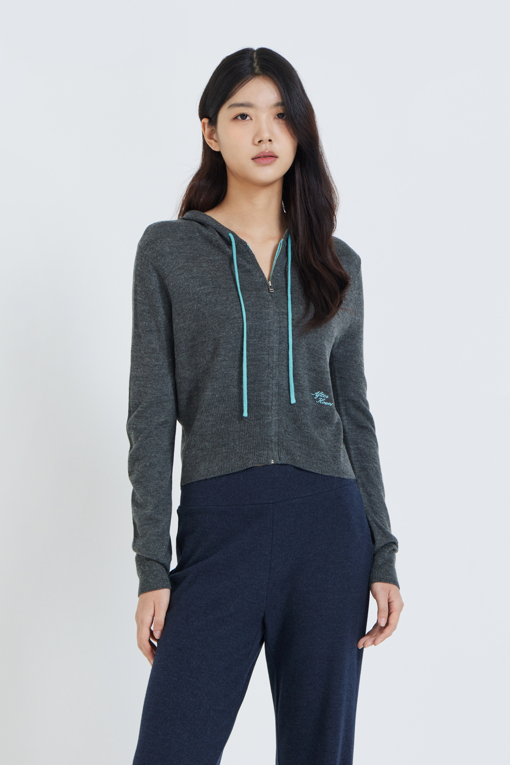 https://img.benettonmall.com/PARTS/KS/26F/SAKCE7661DG_MB_M0.jpg?cb=1792404559