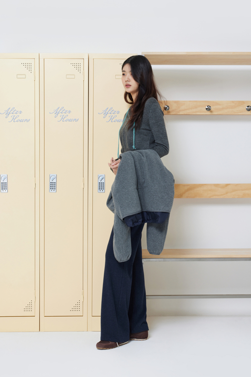 https://img.benettonmall.com/PARTS/KS/26F/SAKCE7661DG_MB_M8.jpg?cb=1792404559
