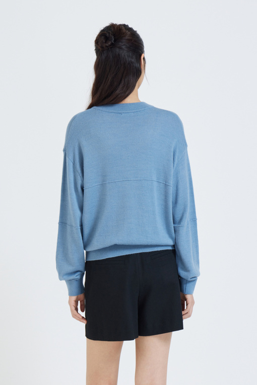https://img.benettonmall.com/PARTS/KS/26F/SAKCE8661DB_MB_M2.jpg?cb=1792404559