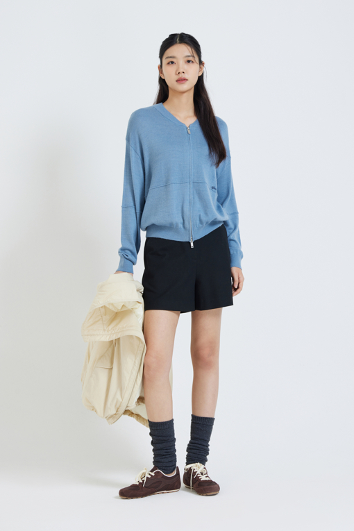 https://img.benettonmall.com/PARTS/KS/26F/SAKCE8661DB_MB_M5.jpg?cb=1792404559