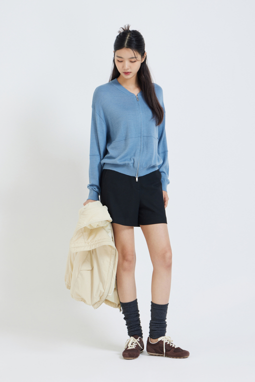 https://img.benettonmall.com/PARTS/KS/26F/SAKCE8661DB_MB_M6.jpg?cb=1792404559