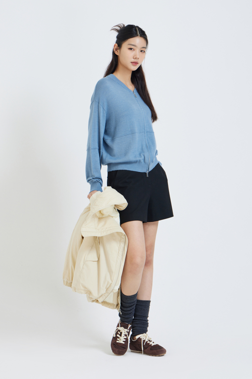 https://img.benettonmall.com/PARTS/KS/26F/SAKCE8661DB_MB_M7.jpg?cb=1792404559