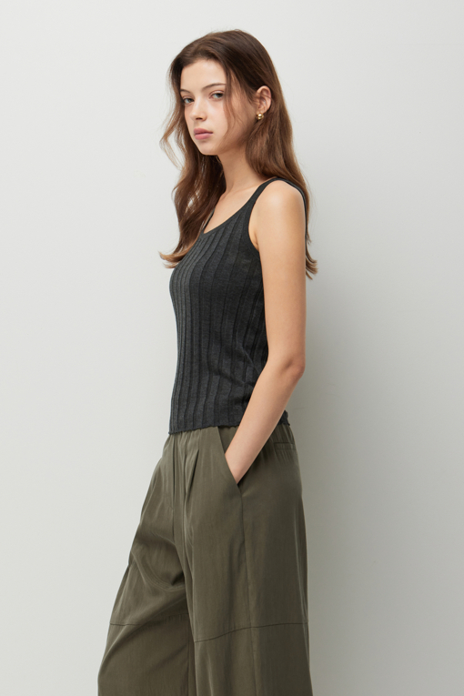 https://img.benettonmall.com/PARTS/KS/26F/SAKP02641CG_MB_D1.jpg?cb=1789983961