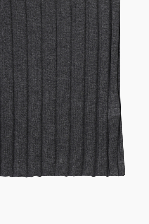 https://img.benettonmall.com/PARTS/KS/26F/SAKP02641CG_MB_D14.jpg?cb=1789983961