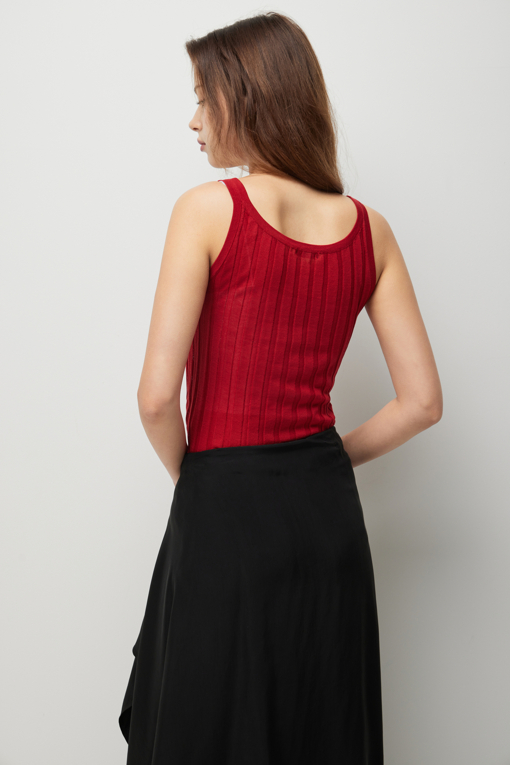 https://img.benettonmall.com/PARTS/KS/26F/SAKP02641RD_MB_D4.jpg?cb=1789983961