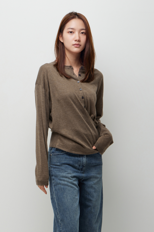 https://img.benettonmall.com/PARTS/KS/26F/SAKP05641BR_MB_D1.jpg?cb=1789410927