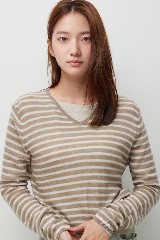 https://img.benettonmall.com/PARTS/KS/26F/SAKP07641BE_MB_D3.jpg?cb=1789410927