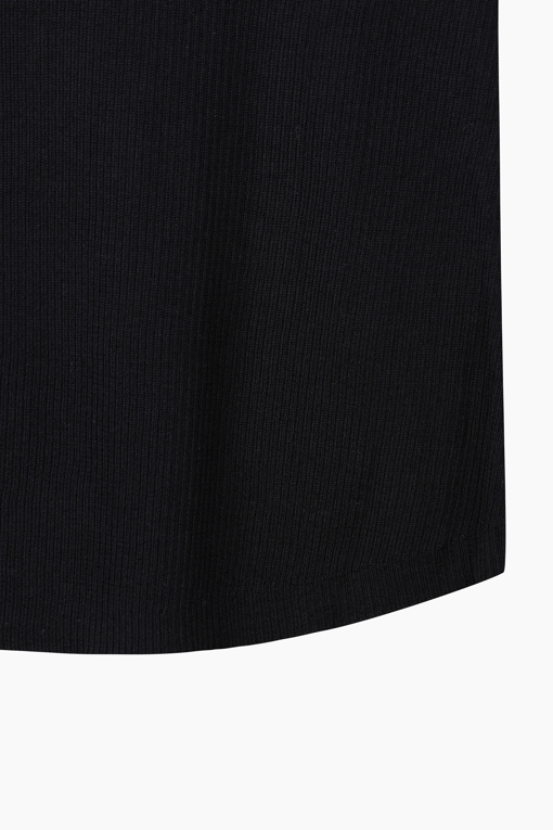 https://img.benettonmall.com/PARTS/KS/26F/SAKP15641BK_MB_D14.jpg?cb=1789410927