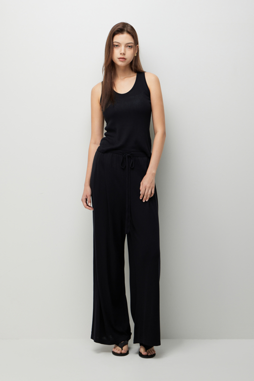 https://img.benettonmall.com/PARTS/KS/26F/SAKP15641BK_MB_D6.jpg?cb=1789410927