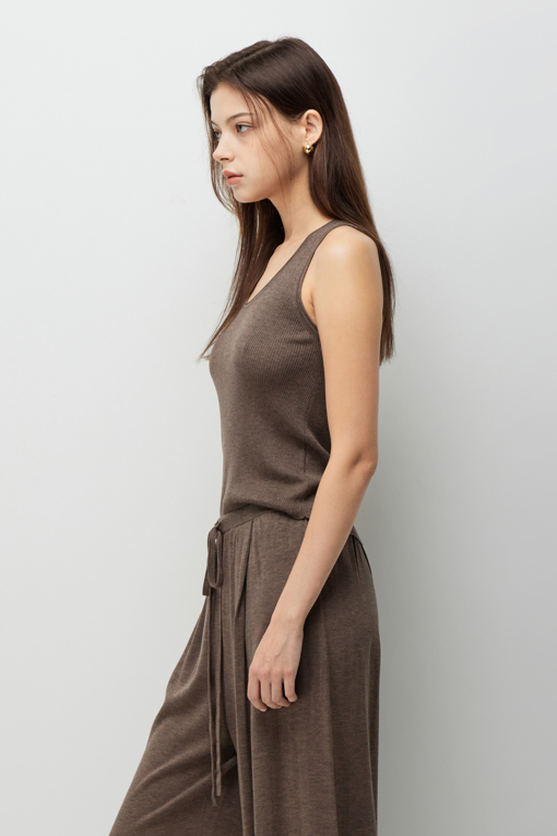 https://img.benettonmall.com/PARTS/KS/26F/SAKP15641BR_MB_D1.jpg?cb=1789410927