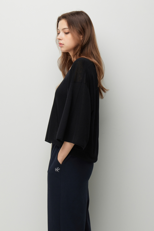 https://img.benettonmall.com/PARTS/KS/26F/SAKP16641BK_MB_D1.jpg?cb=1789410927