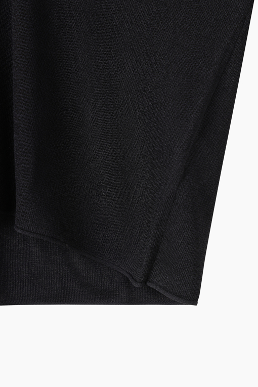 https://img.benettonmall.com/PARTS/KS/26F/SAKP16641BK_MB_D14.jpg?cb=1789410927