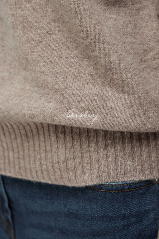 https://img.benettonmall.com/PARTS/KS/26F/SAKP32661ME_MB_M4.jpg?cb=1789983961