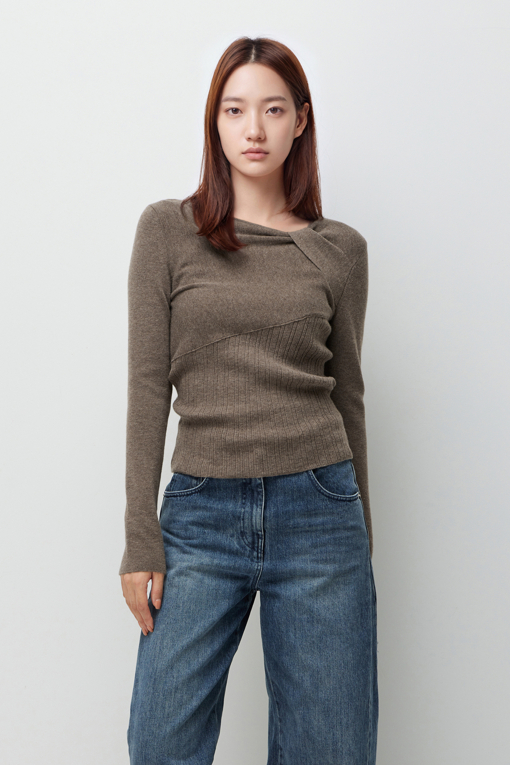 https://img.benettonmall.com/PARTS/KS/26F/SAKP33661ME_MB_M0.jpg?cb=1789983961