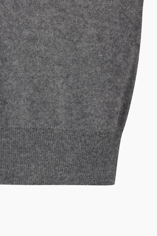 https://img.benettonmall.com/PARTS/KS/26F/SAKP36661GR_MB_D14.jpg?cb=1789983961